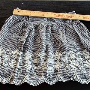 Striped Black and White Lace Trim Skirt size 7 tracy evans